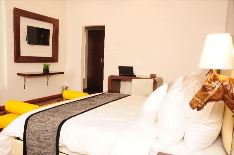 Hotel Mountain Trails Ooty Esterno foto