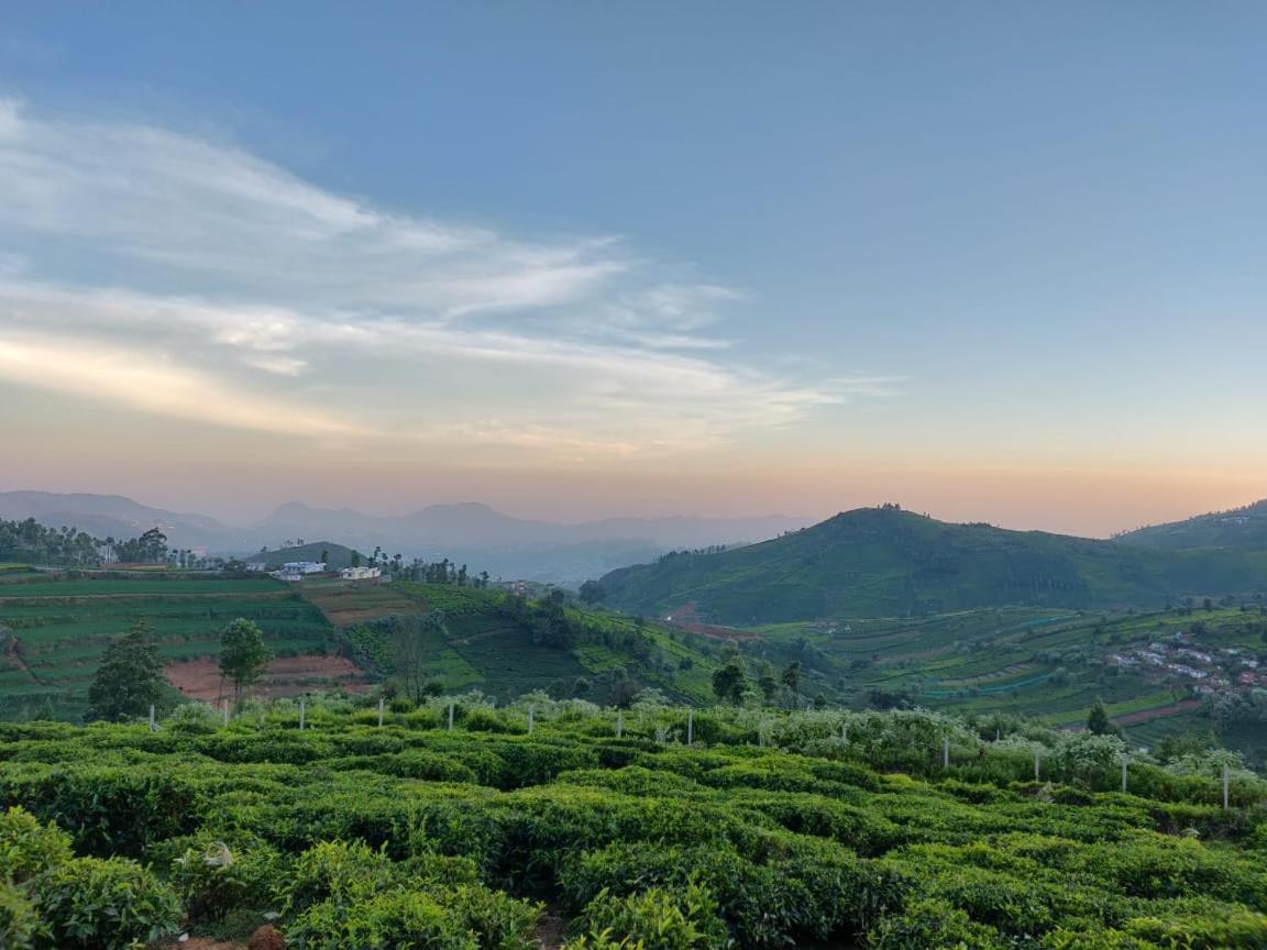 Hotel Mountain Trails Ooty Esterno foto